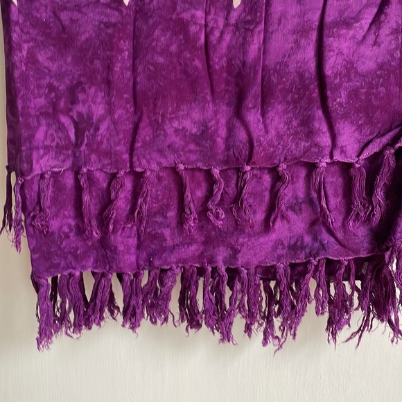 Purple/White Sarong Beach Wrap - Picture 2 of 3